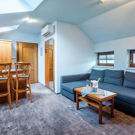 Hotel Jelinkova Vila Velké Meziříčí Exteriör bild