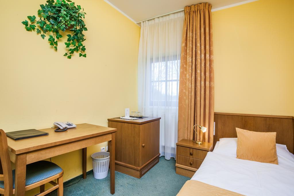 Hotel Jelinkova Vila Velké Meziříčí Rum bild
