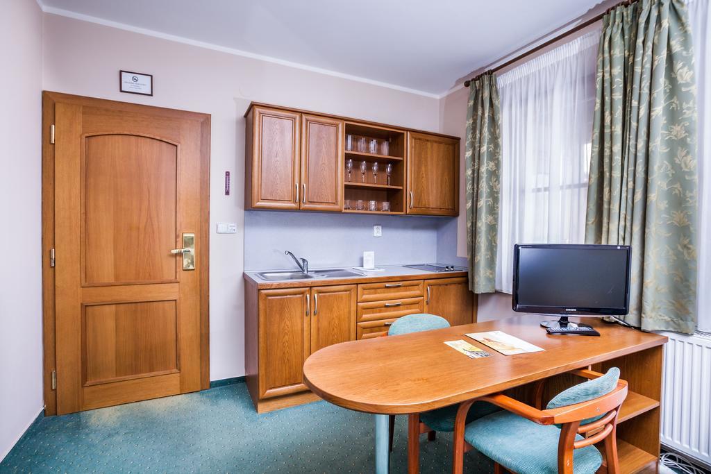 Hotel Jelinkova Vila Velké Meziříčí Exteriör bild