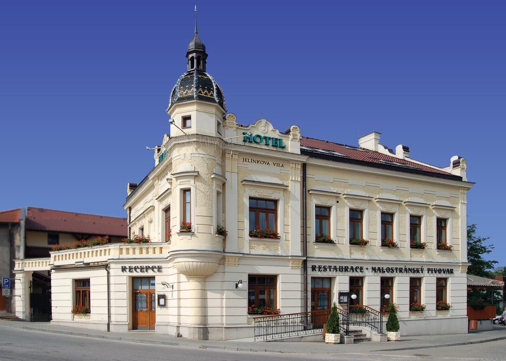 Hotel Jelinkova Vila Velké Meziříčí Exteriör bild