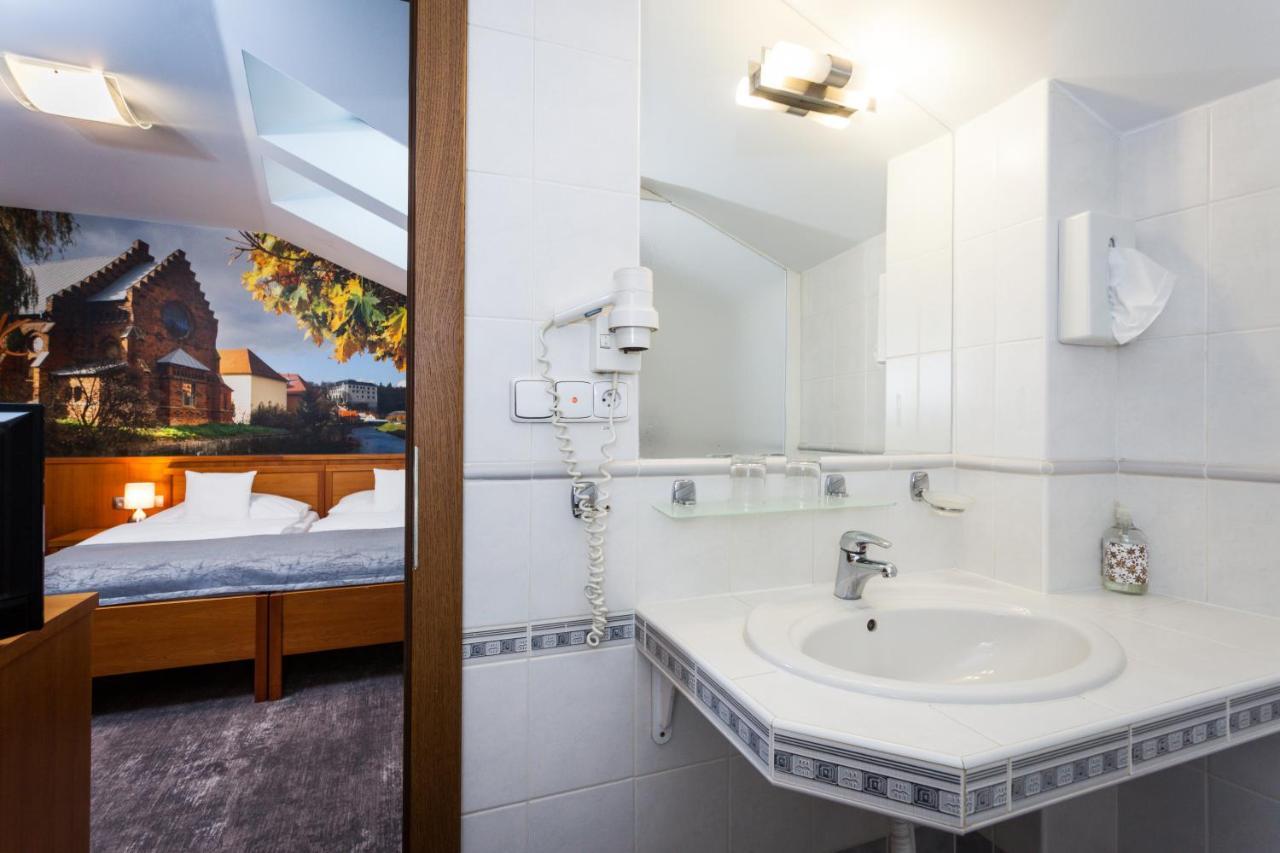 Hotel Jelinkova Vila Velké Meziříčí Exteriör bild